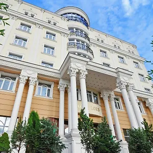 Hotel Lord - Airport, Warschau